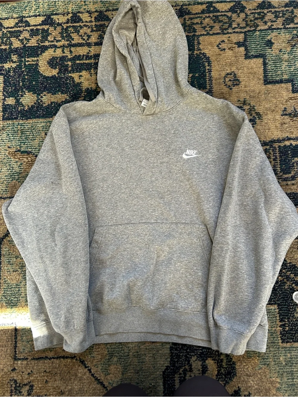 Nike Men’s Sportswear Hoodie XL Gray Embroidered Logo Pullover Sweatshirt